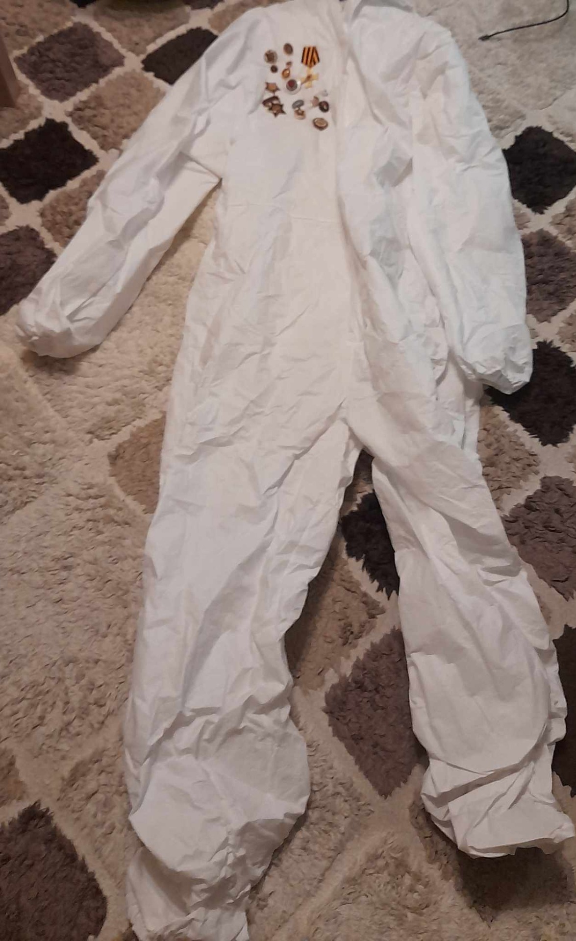 A Fideszes-Koboldista főpápai egyenruha